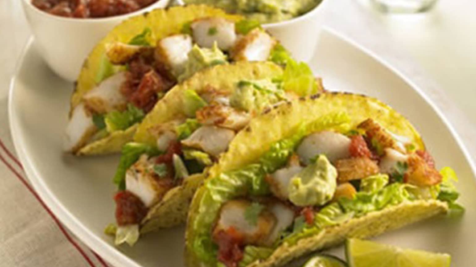 TACOS AL PESCE CON  LIMONE DOLCE E CORIANDOLO